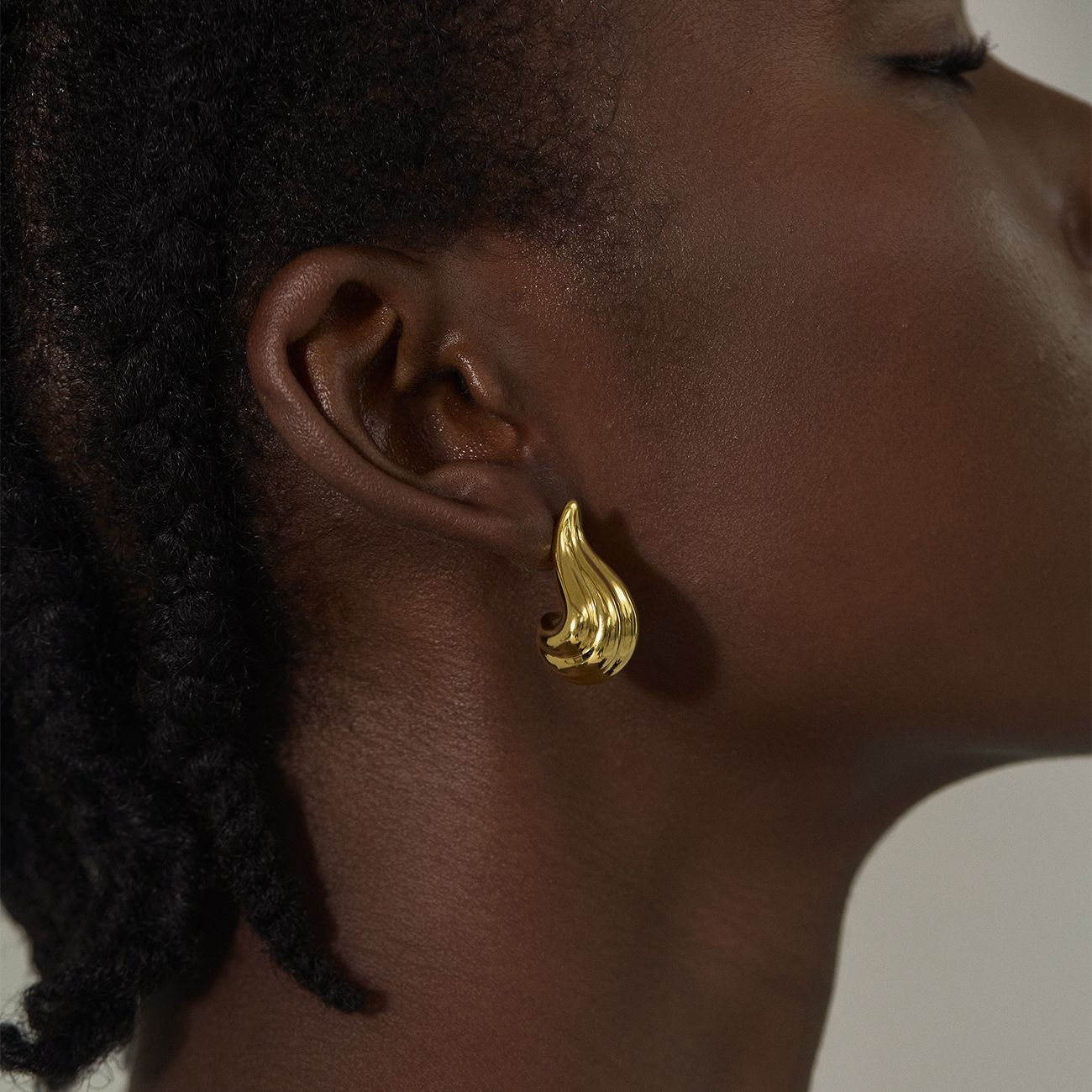 Soleil Drop Earrings – Soft Radiance Collection
