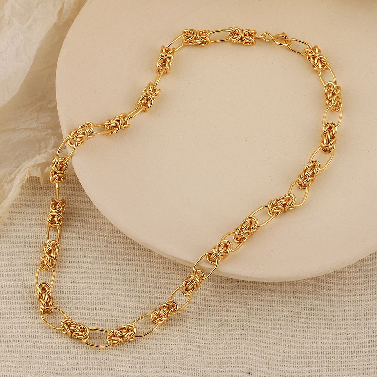 Knot Collar Necklace